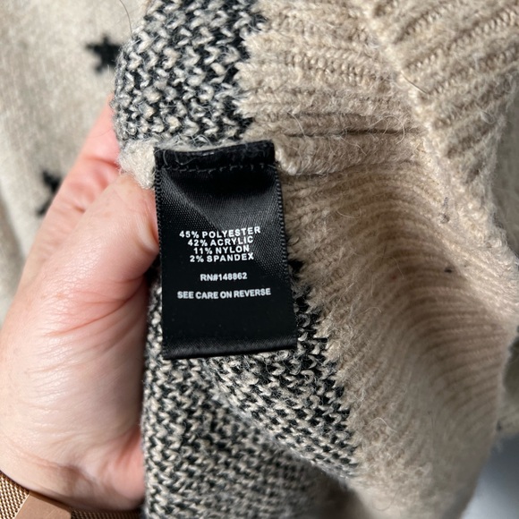 Torrid Softest Short Sleeve Star Pattern Sweater Women's Plus Size 4X - Picture 4 of 5